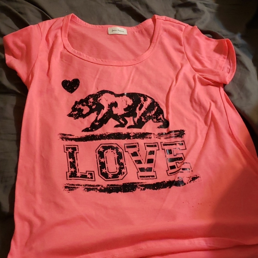 Pink shirt sleeve t shirt